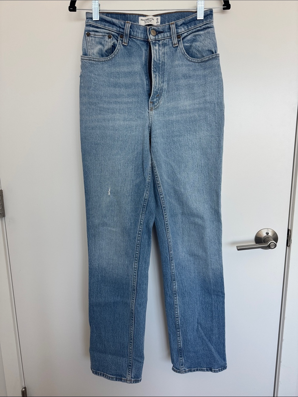 Abercrombie & Fitch Women’s 90’s Straight Ultra High Rise CURVE LOVE 26/2